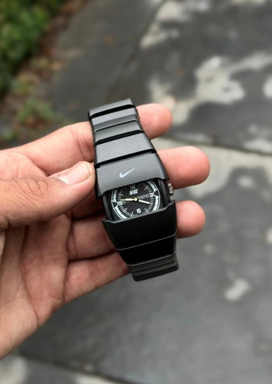 Men's Fashion Watch – Square Dial Sporty Analog Watch | Metal Bracelet Strap ZAVION